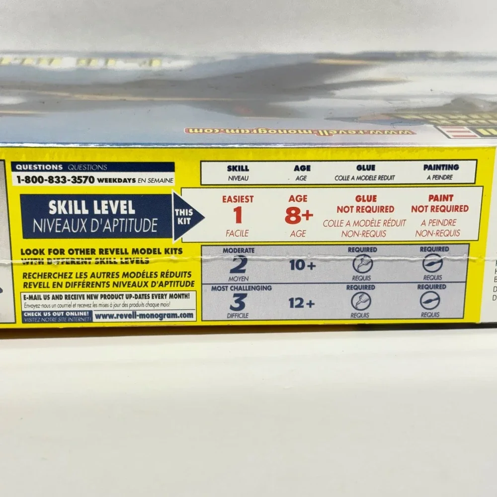 Vintage Model Kit Plane Revell SnapTite F-18 Blue Angels Hornet Model Kit 1:72